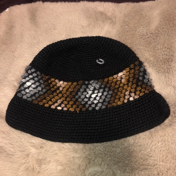 HAND Knit Bucket Hat Black w Grey Brown Diamond Pattern Made in Peru - Picture 2 of 4